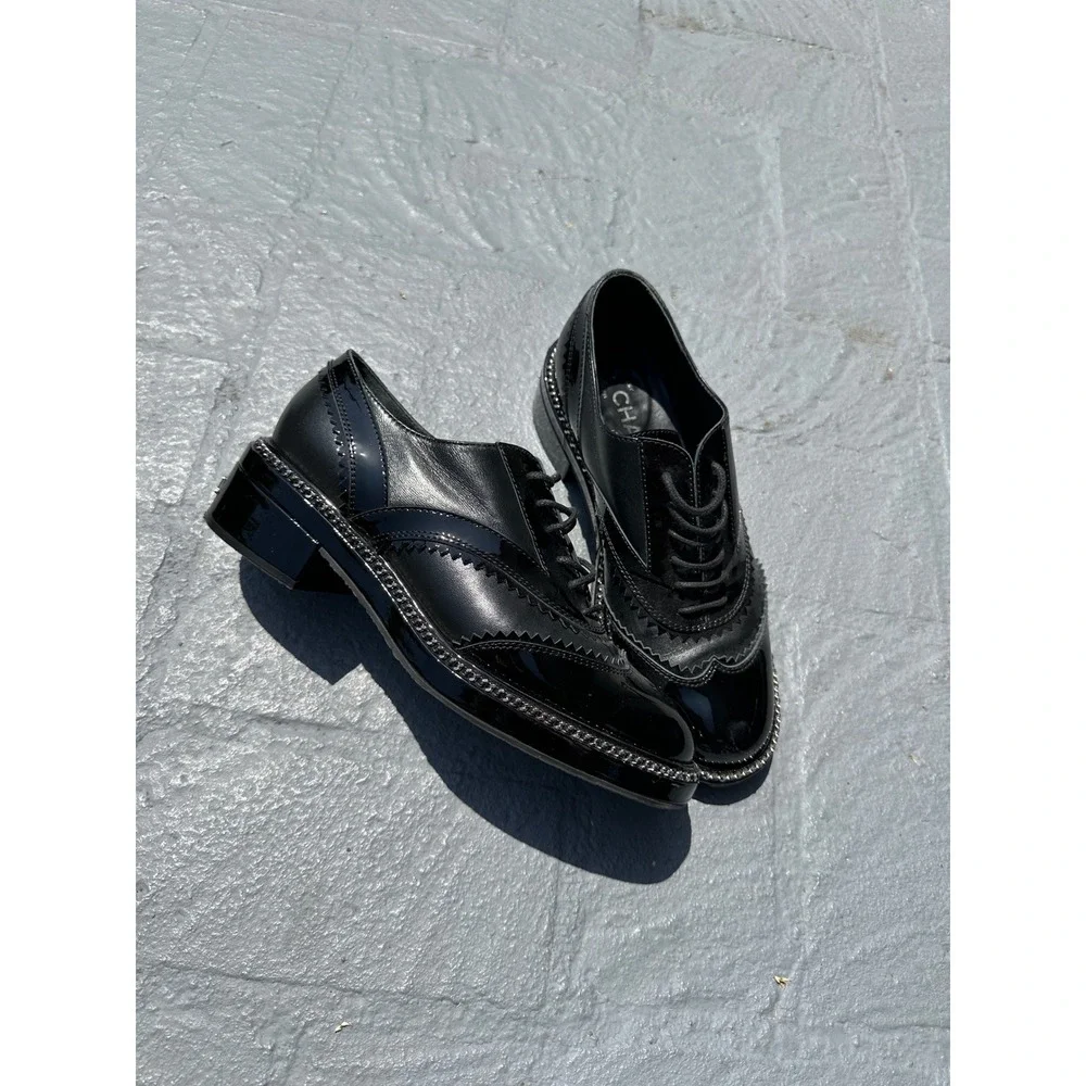 Chanel Black Leather Patent Chain Trim Wingtip Oxford Shoes womens 38.5